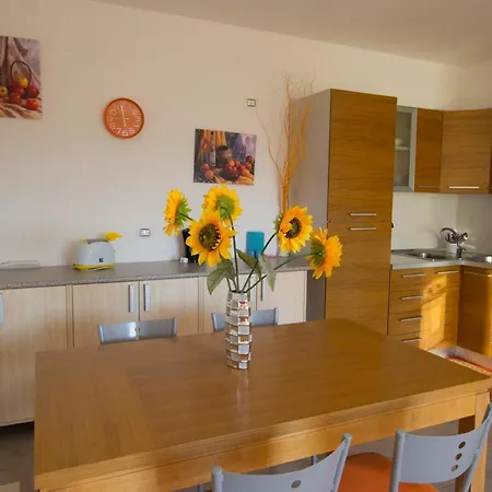 Apartmán With One Bedroom In With Shared Pool Furnished Balcony And Wifi 100 M From The Beach *